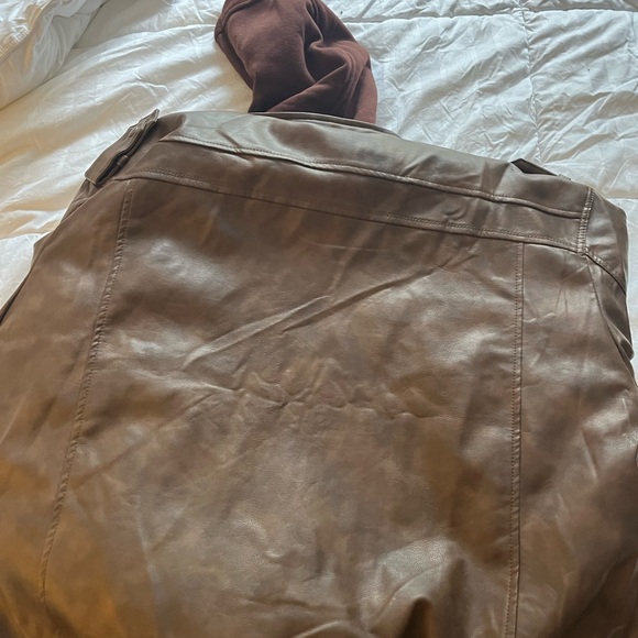 Men’s Leather jacket. Size XL - Picture 3 of 4